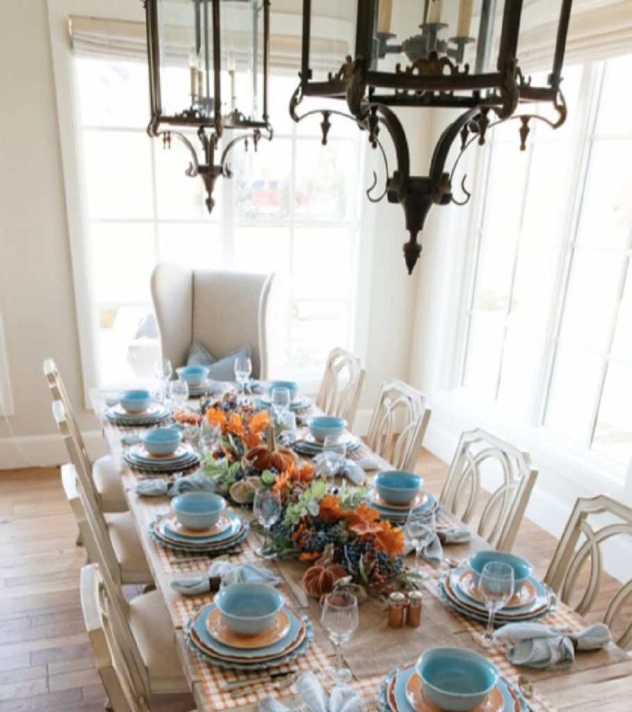 pumpkin table decor Easter tablespace inspiration