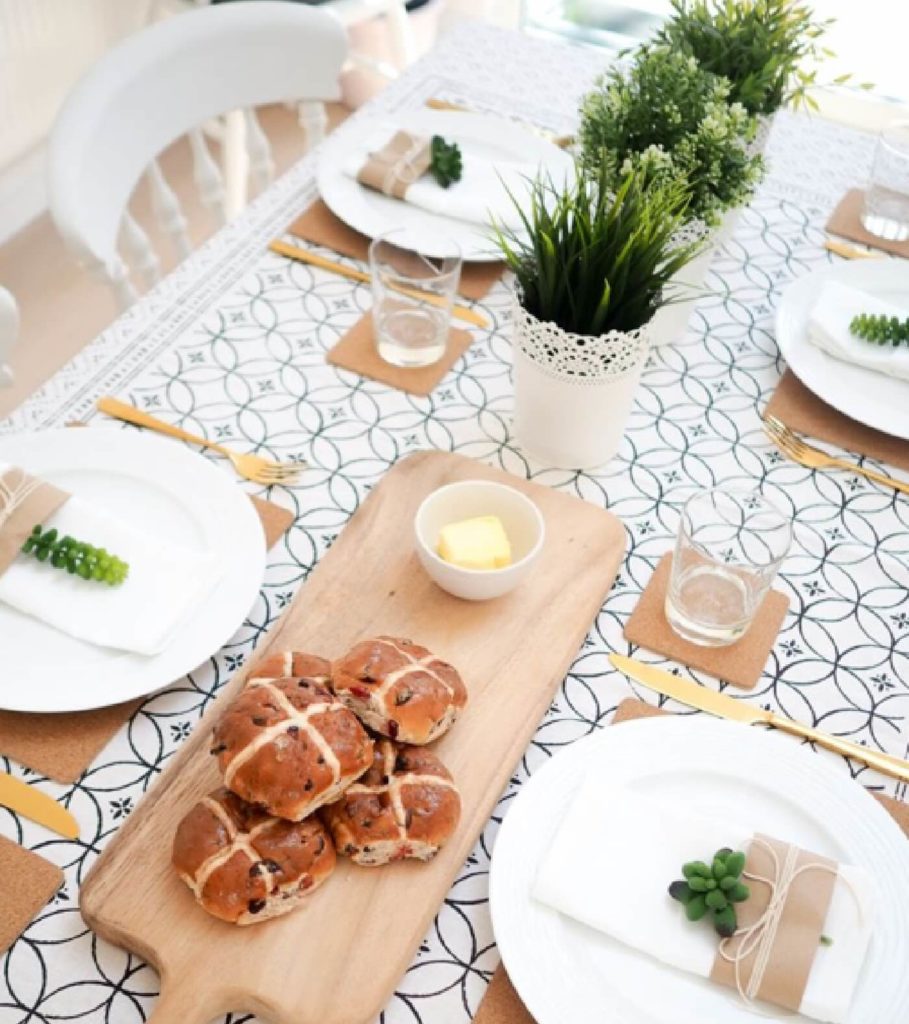 simple Easter tablespace inspiration